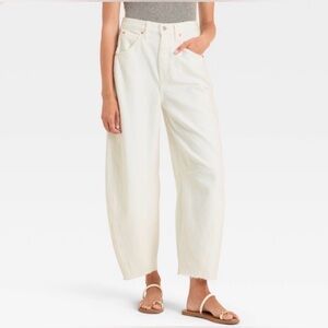 NWT High Rise Curved Barrel Leg Jeans Universal Thread Ivory Cream Lagenlook 14